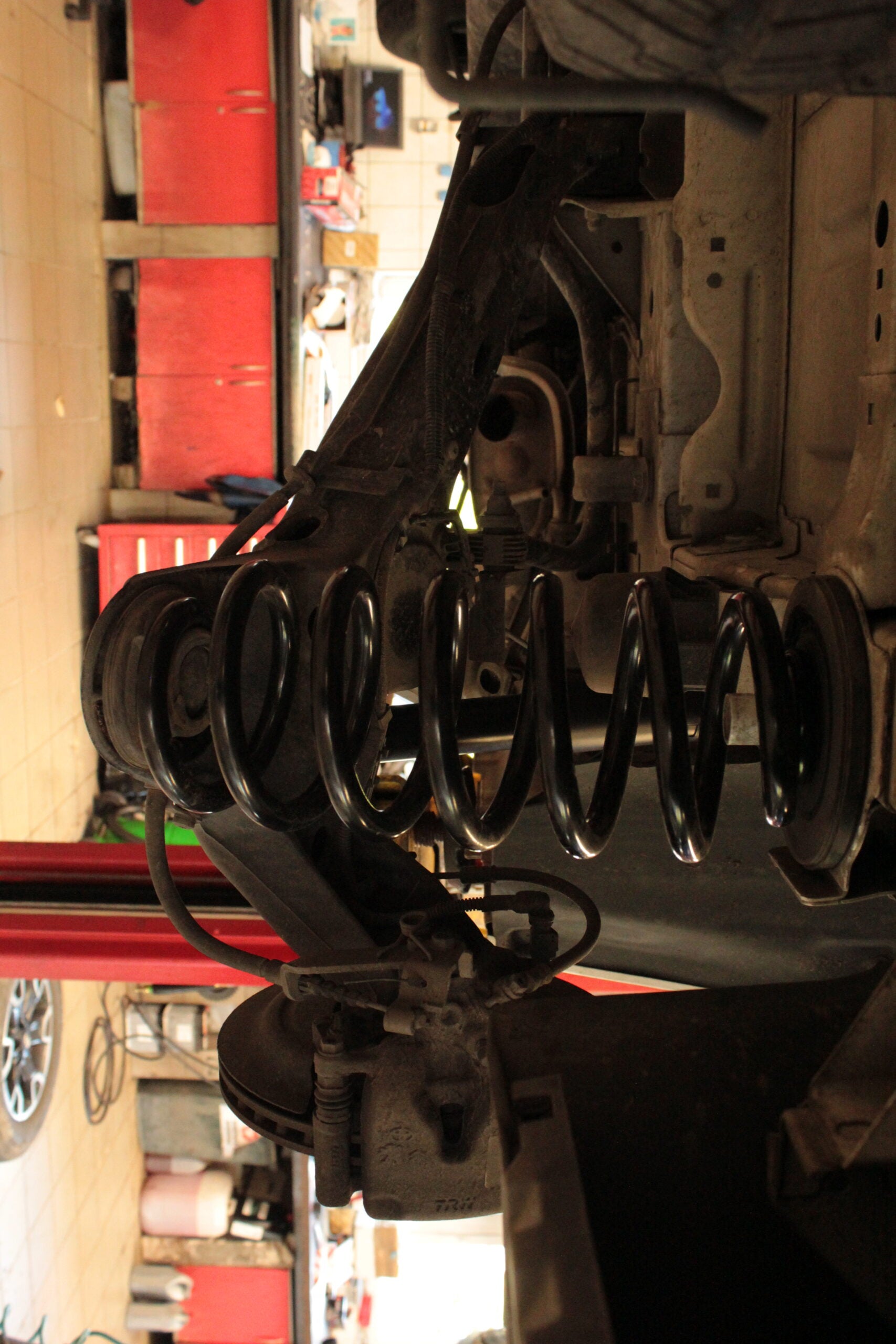 Pedders Extra Heavy Duty Constant Load Rear Suspension Kit. Peugeot Expert 2016 on. KO image 2