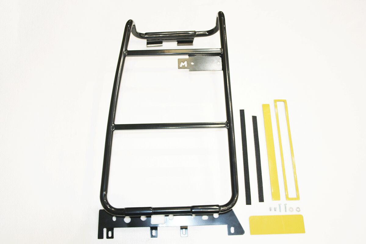 TF973 - Roof rack access ladder for Discovery 3 & 4 image 0