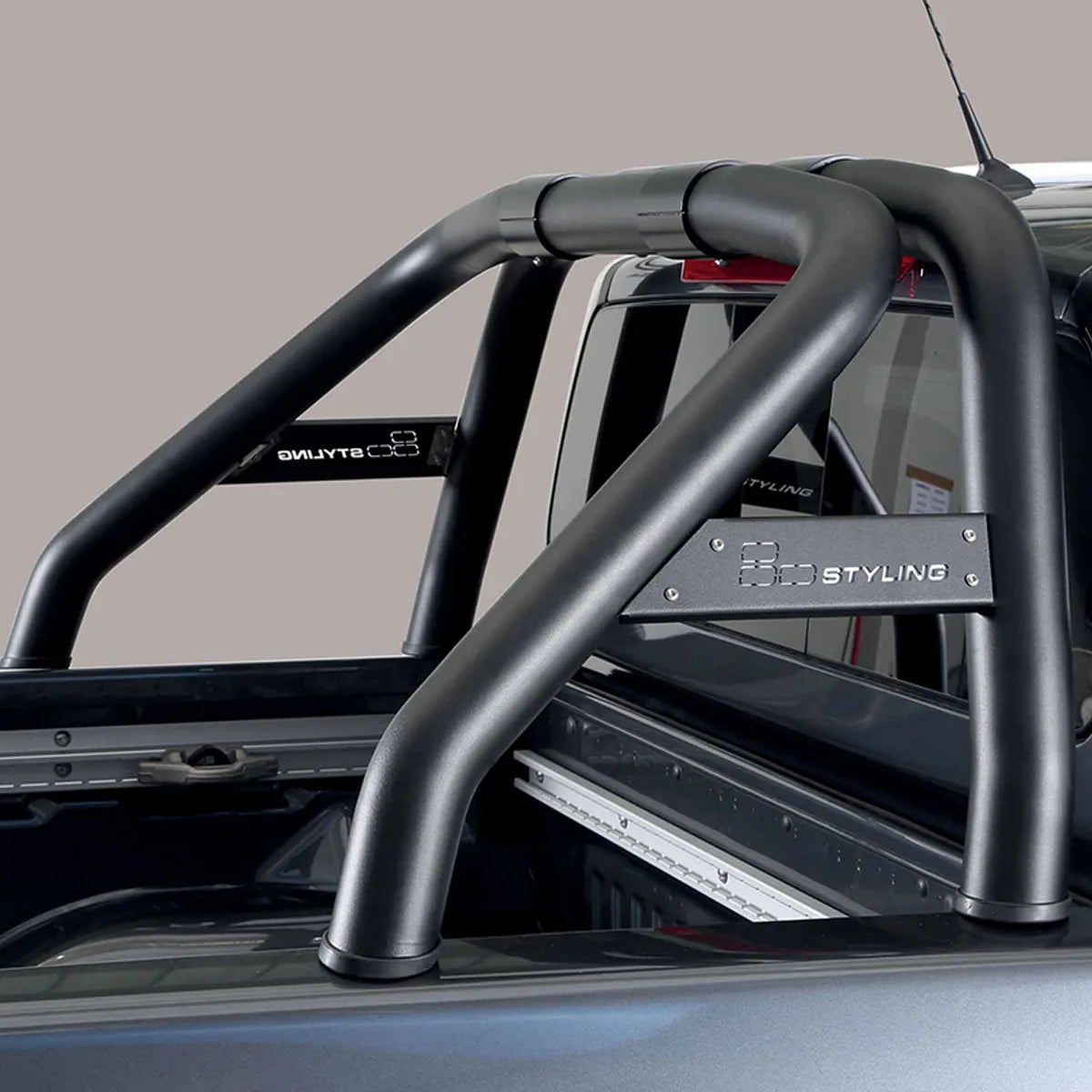 Roll Bar SINGLE 76mm Black 'Truckman' Plate Mach for L200 Mk8-9 (15 on) DC image 0