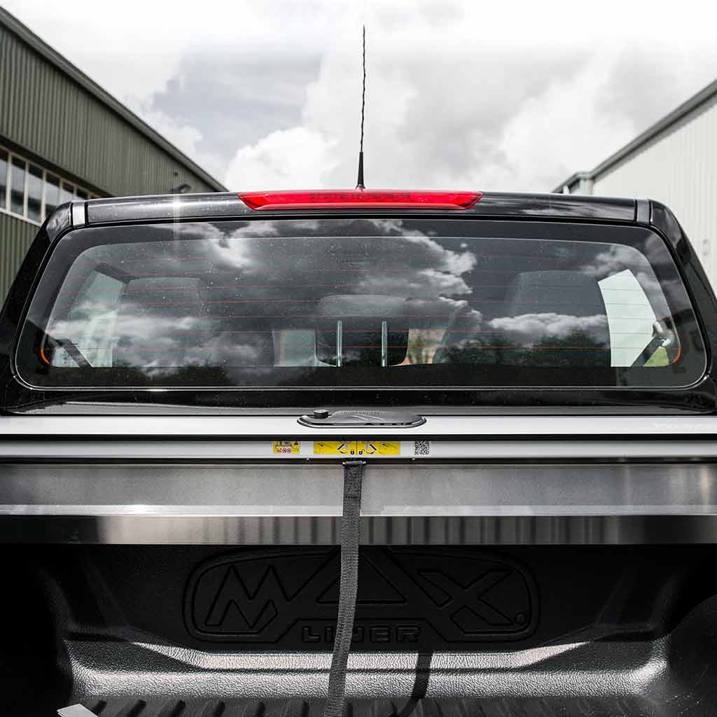 Mountain Top Tonneau Cover Roller Shutter (Silver) Nissan Navara NP300 (2016 Onwards) Double Cab image 6