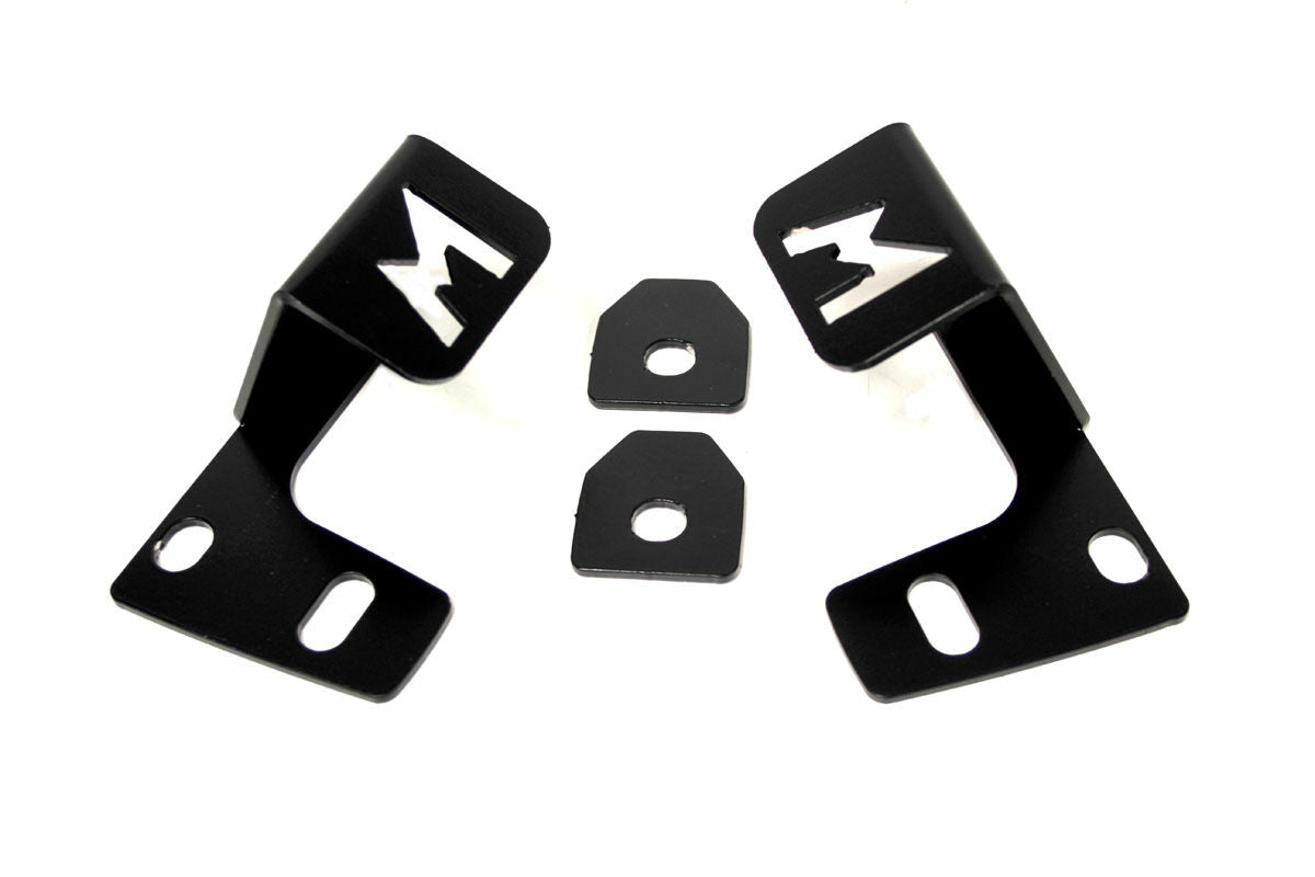 TF7220 - Pair of bulkhead light mounting brackets for Defenders image 2