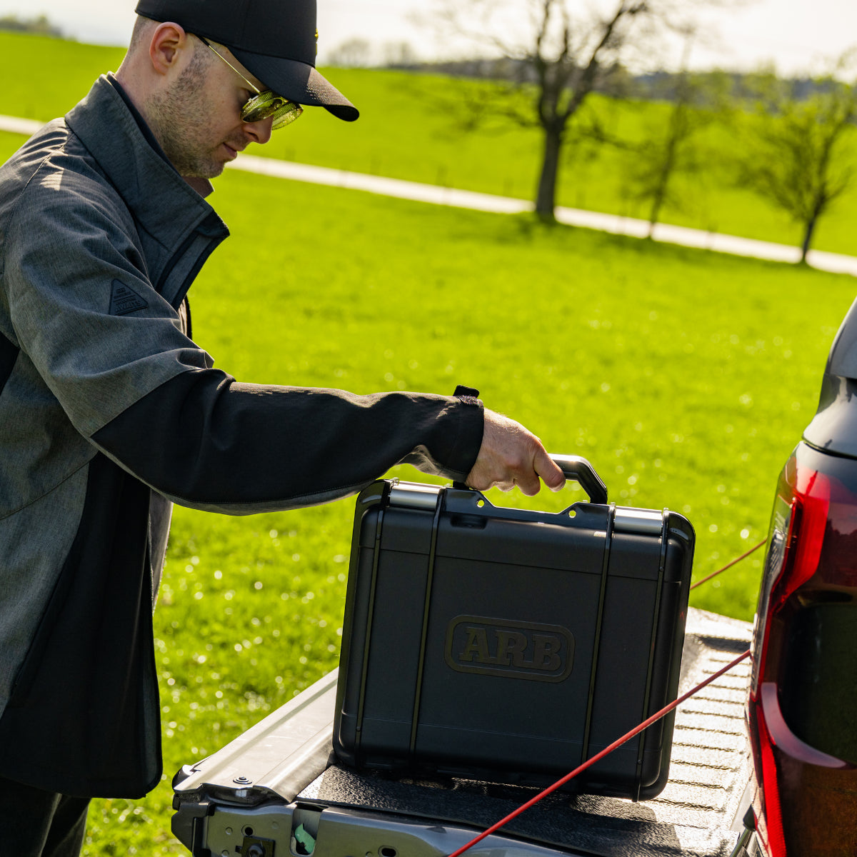 ARB Portable Twin High Performance Air Compressor 24V image 3