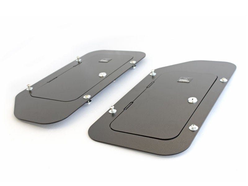 Toyota Hilux Xtra Cab (2012) Double Rear Seat Vehicle Safe image 3