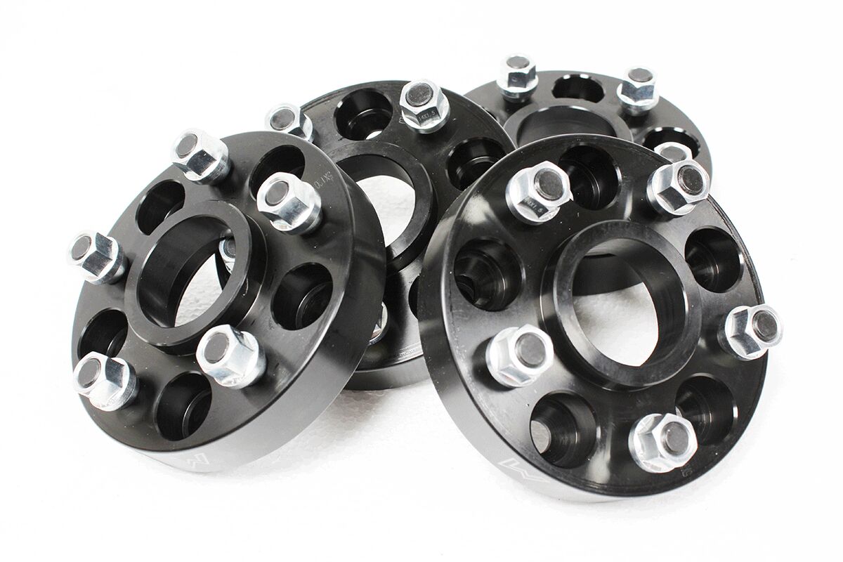 TF303B - 30mm black alloy wheel spacer set for D3/D4/RRS/L322/L405 image 0