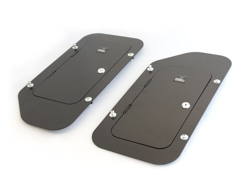 Toyota Hilux Xtra Cab (2012) Double Rear Seat Vehicle Safe image 2