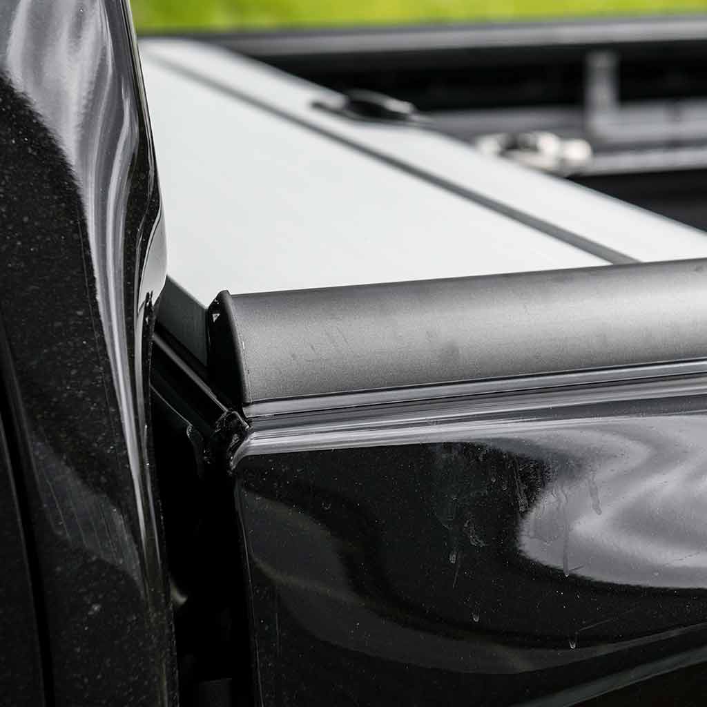 Mountain Top Tonneau Cover Roller Shutter (Silver) Nissan Navara NP300 (2016 Onwards) Double Cab image 5
